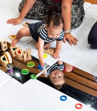 Loose parts play at Art Play Date 2023 / Photograph: M Campbell © QAGOMA