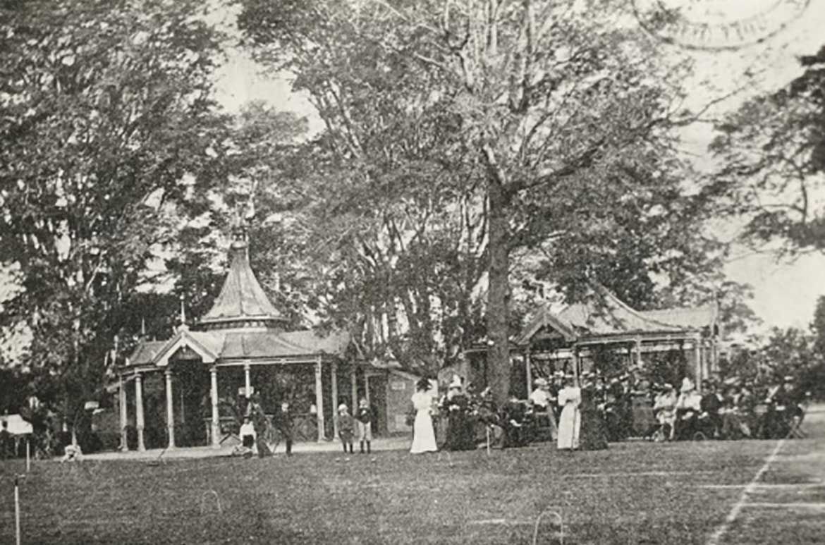‘Old Kiosk’, Brisbane Botanic Gardens, c.1898 / Courtesy: John Oxley Library, State Library of Queensland, Brisbane