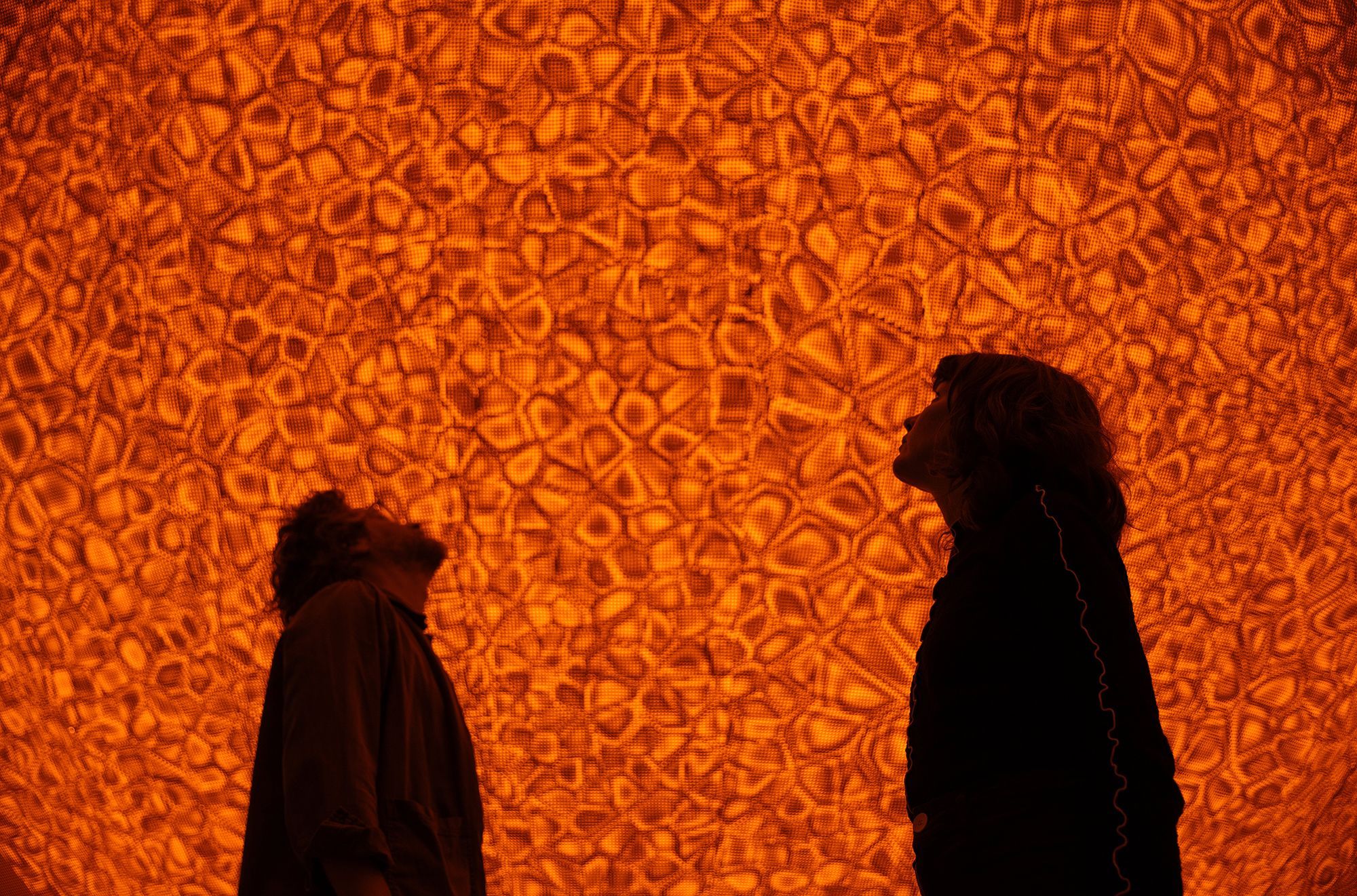 Olafur Eliasson, Denmark b.1967 / Presence (detail) 2025 / Stainless steel, aluminium, monofrequency lights, printed textile wedges, aluminium perforated sheets, mirror foil, glass mirror, wood / Courtesy: The artist; neugerriemschneider, Berlin; and Tanya Bonakdar Gallery, New York / © 2025 Olafur Eliasson / Photograph: Studio Olafur Eliasson