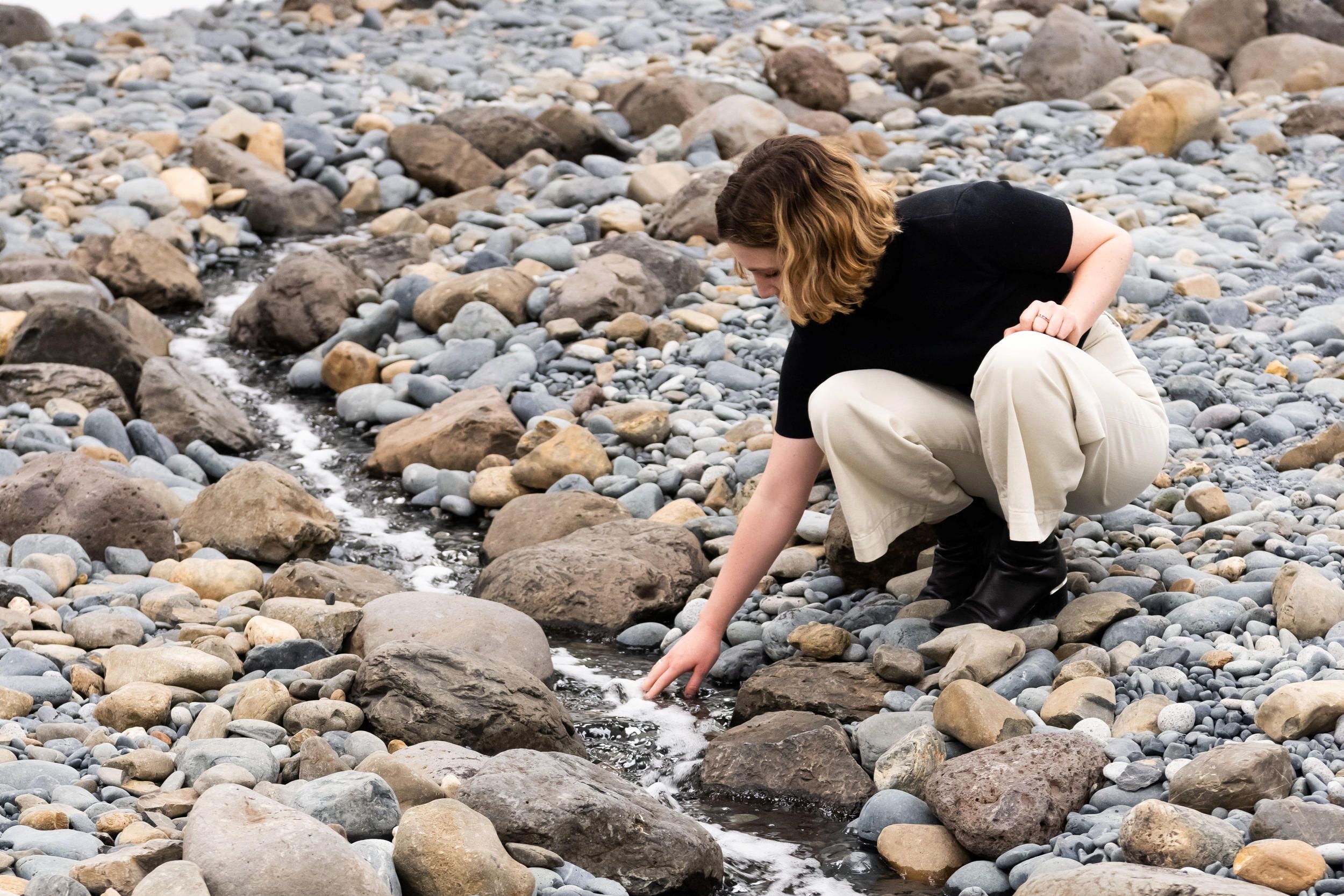 Olafur Eliasson, Denmark b.1967 / Riverbed 2014 (installation view, GOMA, 2019) / Water, rock (volcanic stones [blue basalt, basalt, lava], other stones, gravel, sand), wood, steel, plastic sheeting, hose, pumps / Purchased 2021. The Josephine Ulrick and Win Schubert Charitable Trust / Collection: The Josephine Ulrick and Win Schubert Charitable Trust, Queensland Art Gallery | Gallery of Modern Art / © 2014 Olafur Eliasson / Photograph: N Harth © QAGOMA