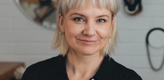 Image caption: Paula Dunlop / Photograph: Caroline Attwood