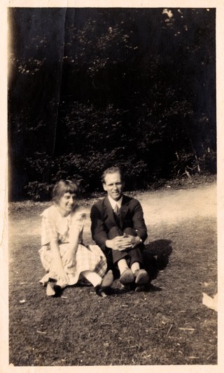 Daphne Mayo and Lloyd Rees in England, c1923 / Daphne Mayo Collection, UQFL119 / Courtesy: Fryer Library, University of Queensland, Brisbane