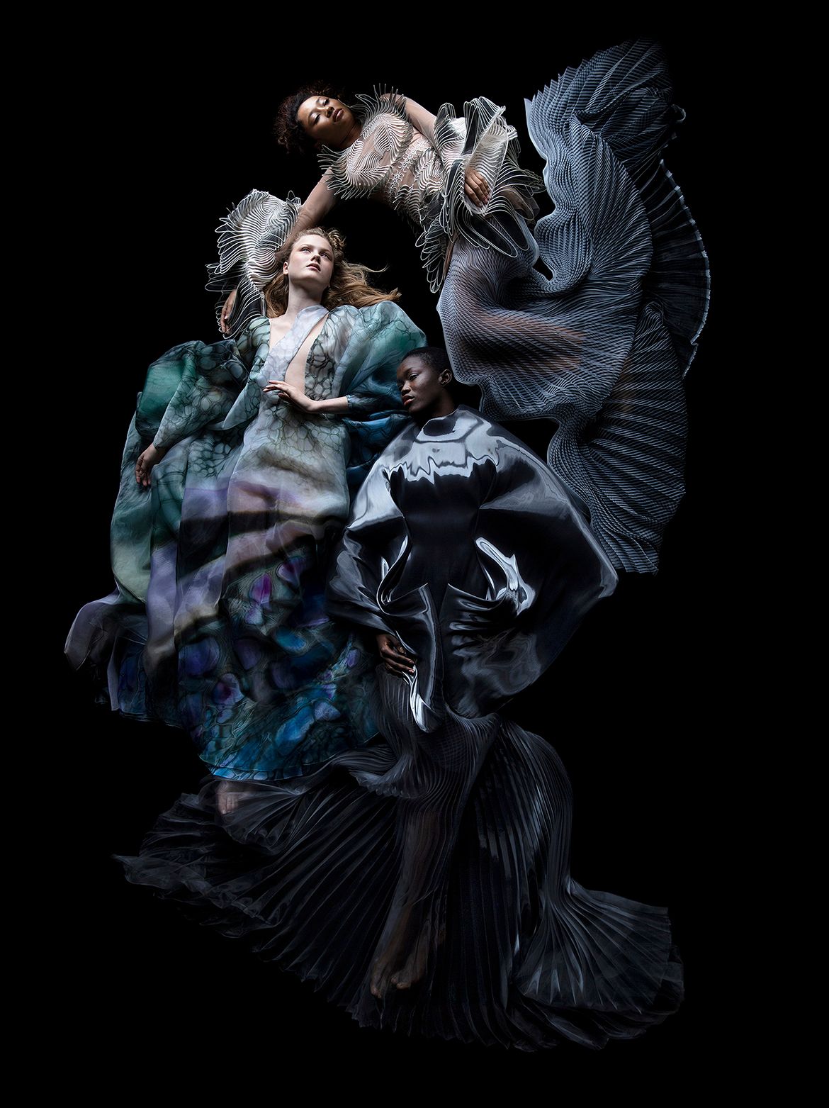 Iris van Herpen (designer), Netherlands b.1984, Carla van de Puttelaar (photographer), Netherlands b.1967 / Synergia Series 2021 / Photograph: Carla van de Puttelaar / © Carla van de Puttelaar