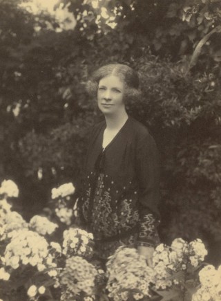 Harold Cazneaux, Australia 1878–1953 / Margaret Preston in her garden at Mosman 1930 / Silver gelatin photograph / 20.5 x 15.5 cm / Gift of William Preston 1963 / Collection: Art Gallery of New South Wales Library and Archive / Courtesy: AGNSW