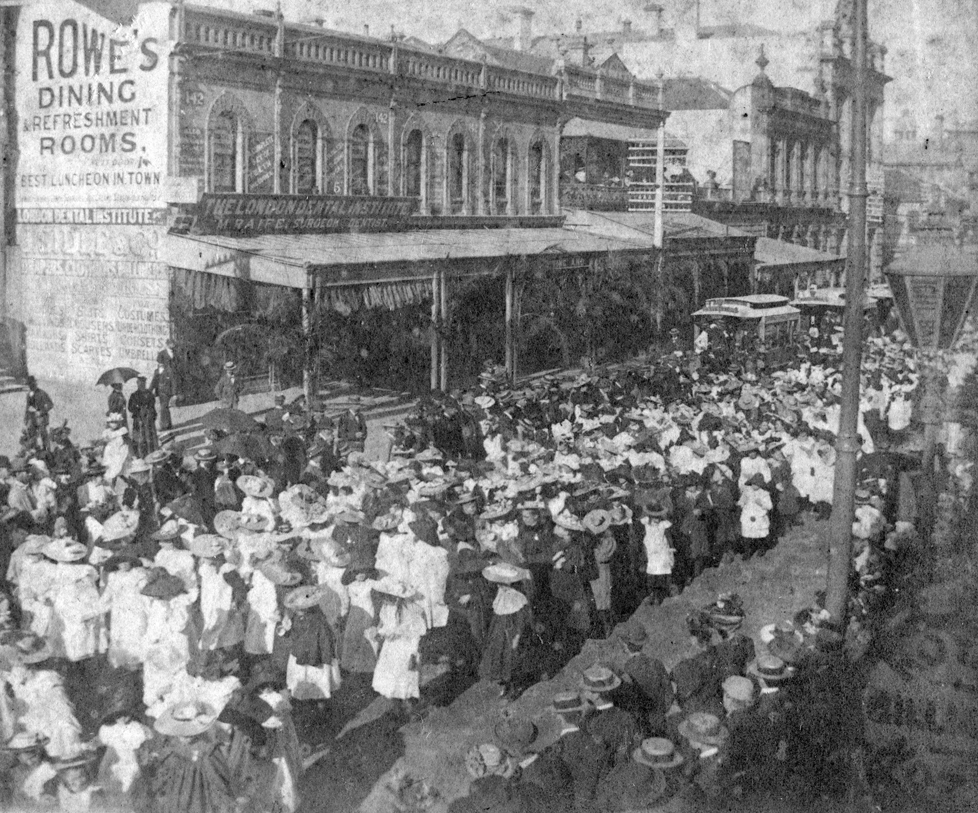 Jubilee Procession, Brisbane, 1897 / 99183506771402061 / Courtesy: John Oxley Library, State Library of Queensland, Brisbane