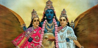 Raja Ravi Varma, India 1848–1906 / Ravi Varma Press, Karla-Lonavla, India / Vishnu-Garud Wahan (detail), printed 1894–1930 / Oleograph with Zardosi embroidery / 71.12 x 50.8cm / Purchased 2024 with funds from the Henry and Amanda Bartlett Trust through the QAGOMA Foundation / Collection: Queensland Art Gallery | Gallery of Modern Art