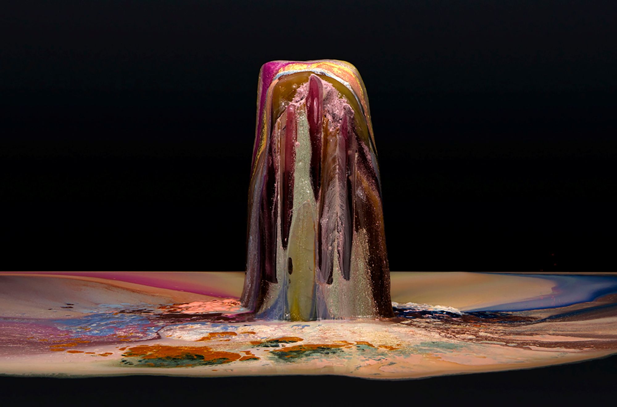 Dawn Ng, Singapore b.1982 / The Earth is an hourglass 2024 / Single-channel 4K video: 38:33 minutes, colour, 16:9 / Purchased 2024 with funds from the Melbourne Art Foundation and the QAGOMA Foundation/ Collection: Queensland Art Gallery | Gallery of Modern Art / © Dawn Ng
