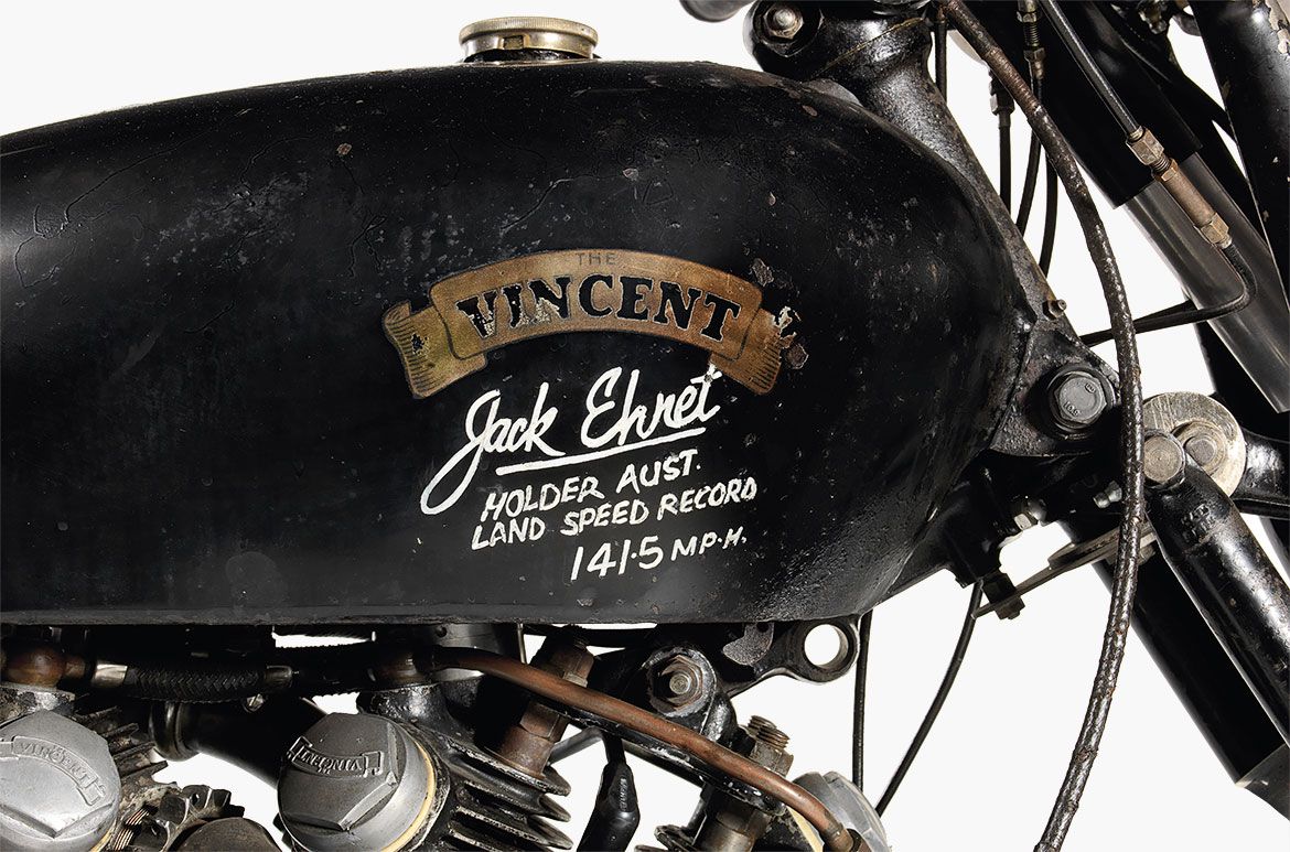 Vincent Black Lightning 1951 / The Peter and Frances Bender Collection / © Bonhams Auctioneers