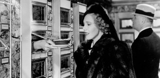 Production still from Easy Living 1937 / Director: Mitchell Leisen / Image courtesy: Universal Pictures Australia