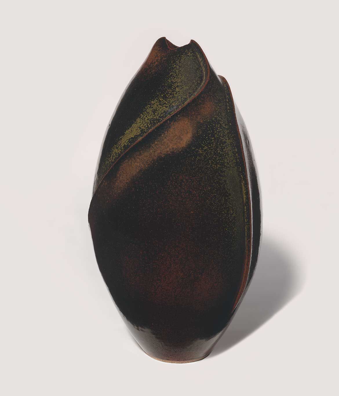 Colin Browne, Australia b.1949 / Winter pot c.1979 / Stoneware, thrown 35cm high / Purchased 2017. Queensland Art Gallery | Gallery of Modern Art Foundation / Collection: Queensland Art Gallery | Gallery of Modern Art / © Colin Browne