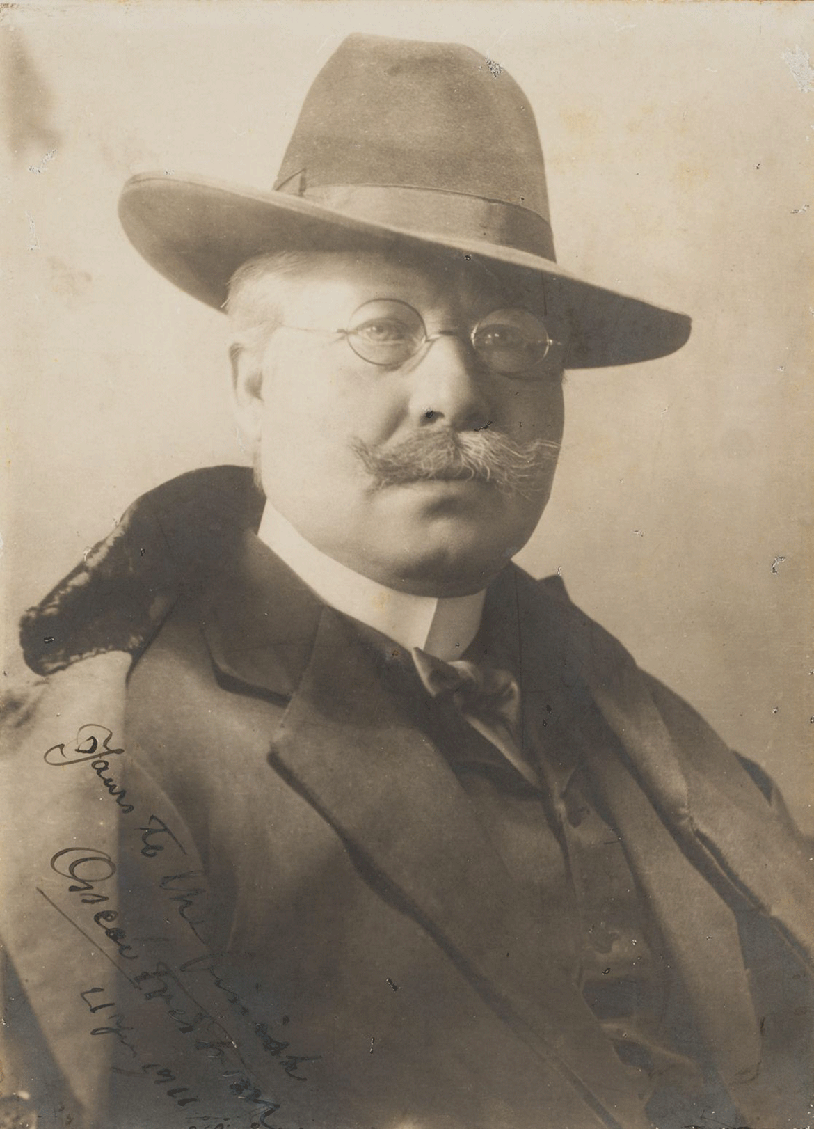 Oscar Friström c.1911 / Gift of Edward Colclough / Collection: QAGOMA Research Library