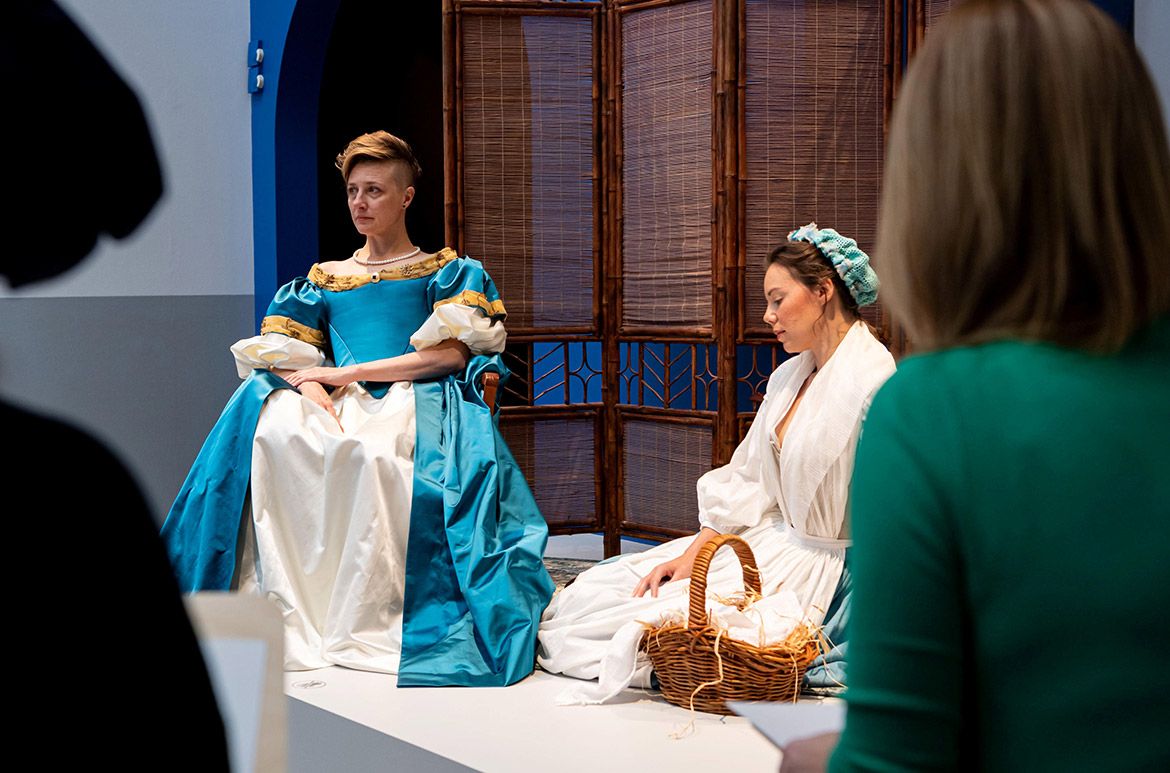 Paintings are brought to life by live costumed models in The Studio from 11:00am to 3:30pm daily