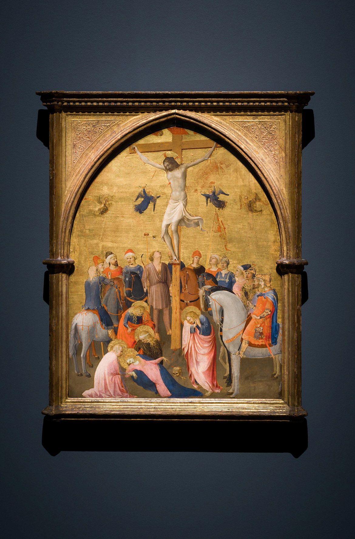 Installation view / Fra Angelico (Guido di Pietro), Italy c.1395–1455 / The Crucifixion c.1420–23 / Tempera on wood, gold ground / 63.8 x 48.3cm / Maitland F Griggs Collection, Bequest of Maitland F Griggs, 1943 / 43.98.5 / Collection: The Metropolitan Museum of Art, New York