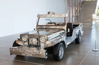 Isabel Aquilizan, The Philippines b.1965 / Alfredo Aquilizan, The Philippines b.1962 / In God We Trust (version 2) 2009 installed in GOMA Q: Contemporary Queensland Art, Gallery of Modern Art, 2015