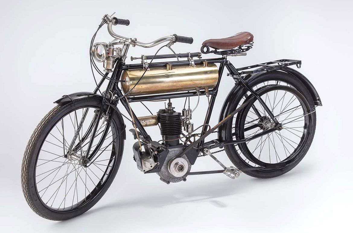 Spencer motorcycle c.1906 / Courtesy The Australian Motorlife Museum: Paul Butler Collection / Photograph: Penelope Clay