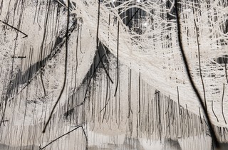 Chiharu Shiota, Japan/Germany b.1972 / Installation view of Where are we going? 2017/2022 in ‘The Soul Trembles’, Gallery of Modern Art, Brisbane / White wool, wire, rope / © Chiharu Shiota / Courtesy: Galerie Templon, Paris/Brussels / Photograph: N Harth © QAGOMA