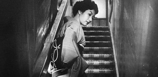 Production still from When a Woman Ascends the Stairs 1960 / Director: Mikio Naruse / Image courtesy: ©1960 Toho Co Ltd