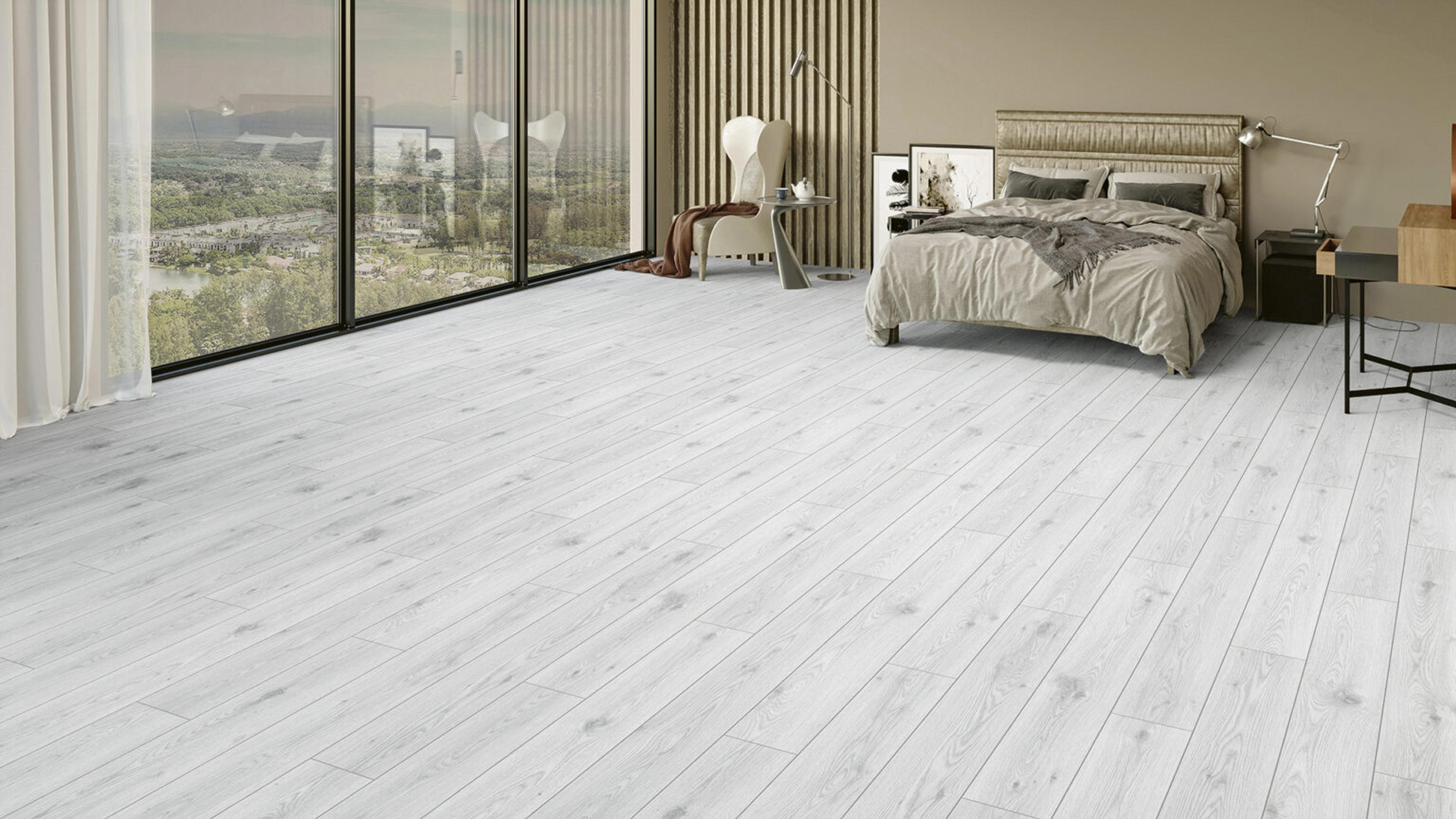 Fethiye laminate flooring by VarioClic, view 2