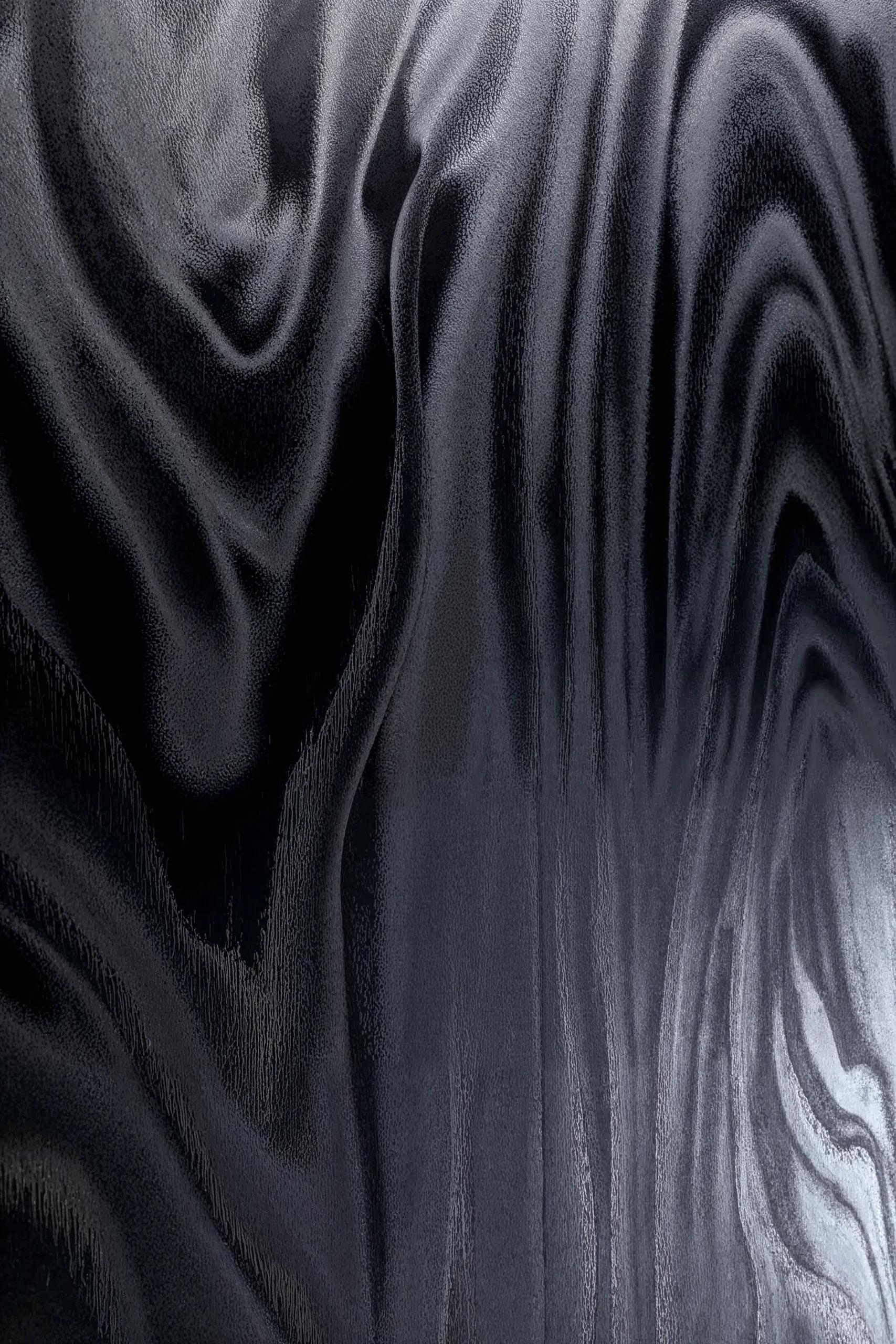 P82 Leonardo Black melamine chipboard by Saviola