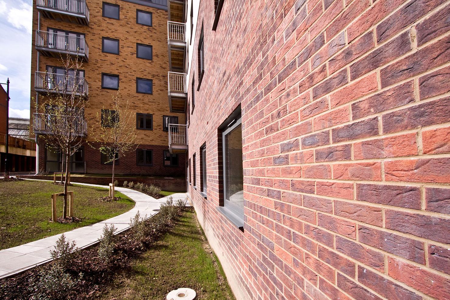 Village Russet Red Mixture application 1