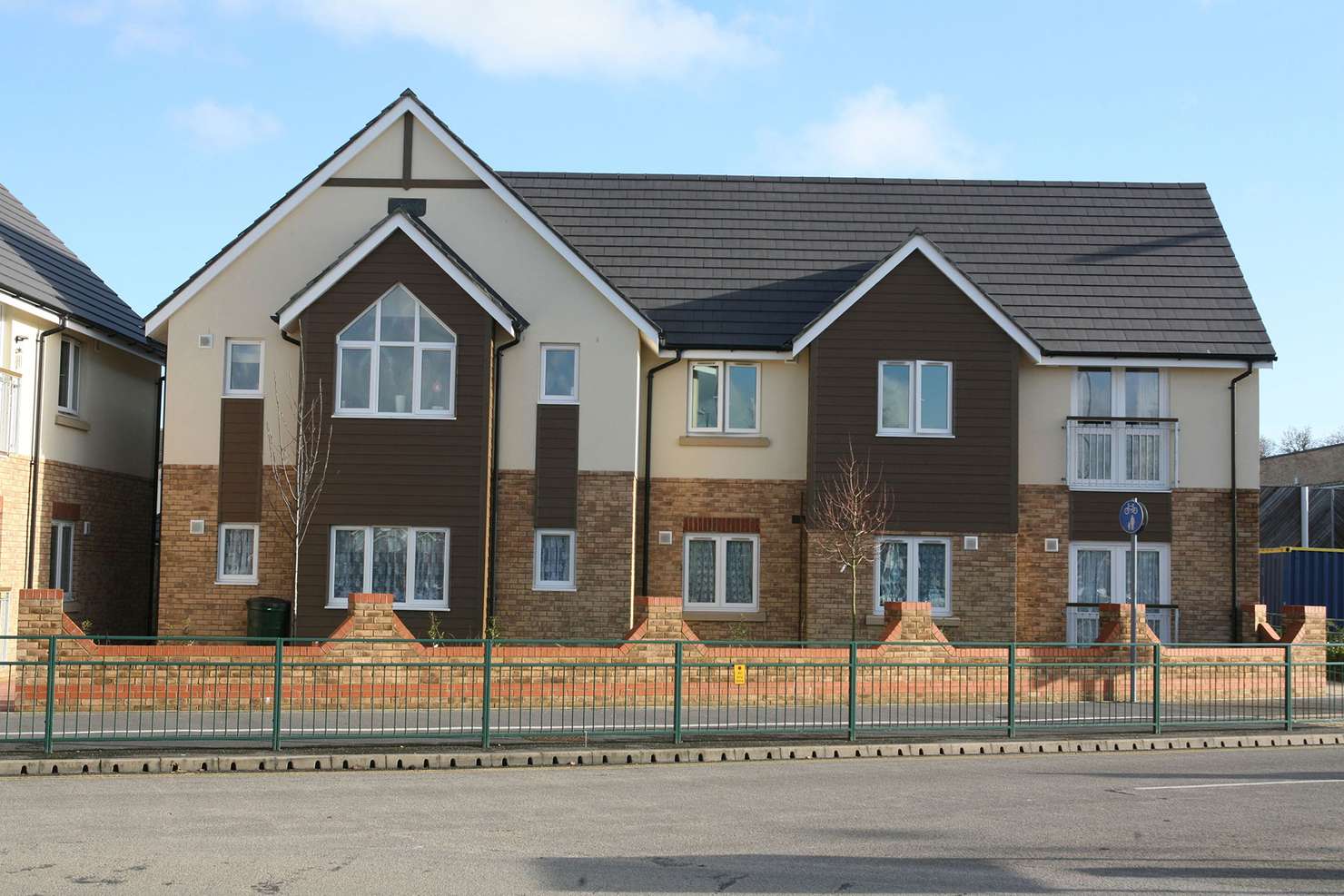 Oakthorpe Buff Multi application 2