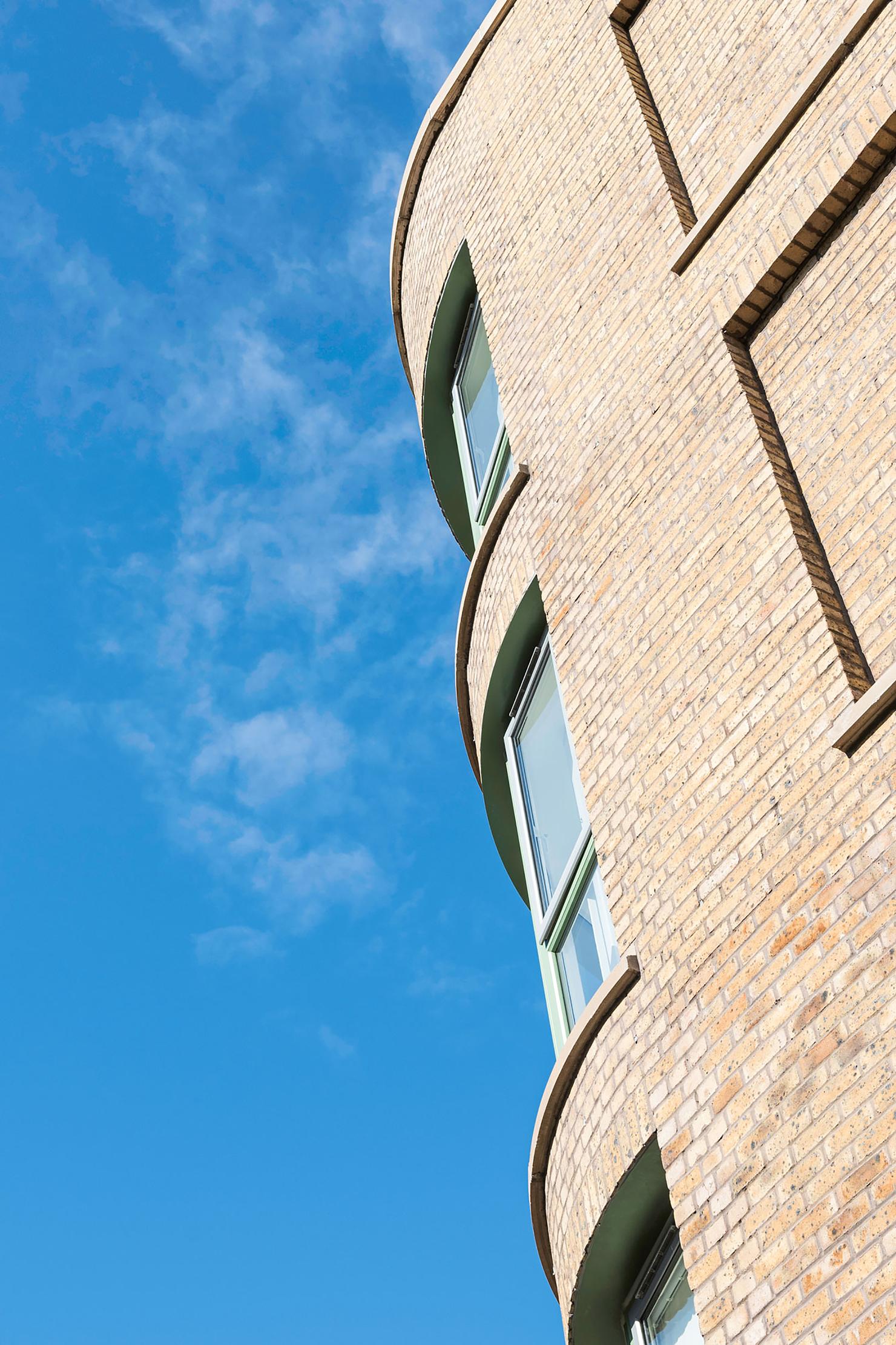 FLB Danehill Yellow application 3