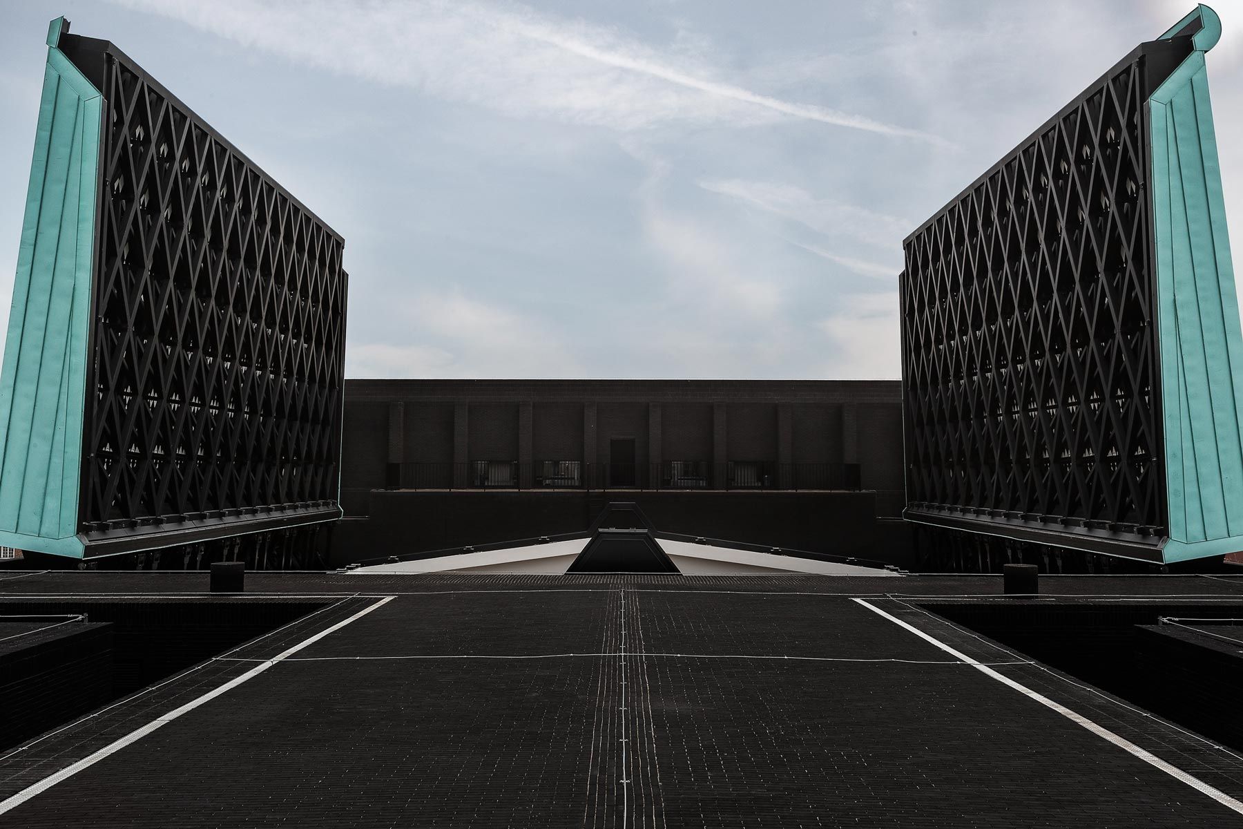 Behind the Brick: Shakespeare Theatre Gdańsk - Clay&Co