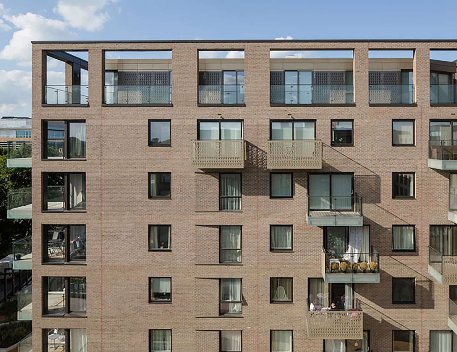 FLB Selected Dark application 3