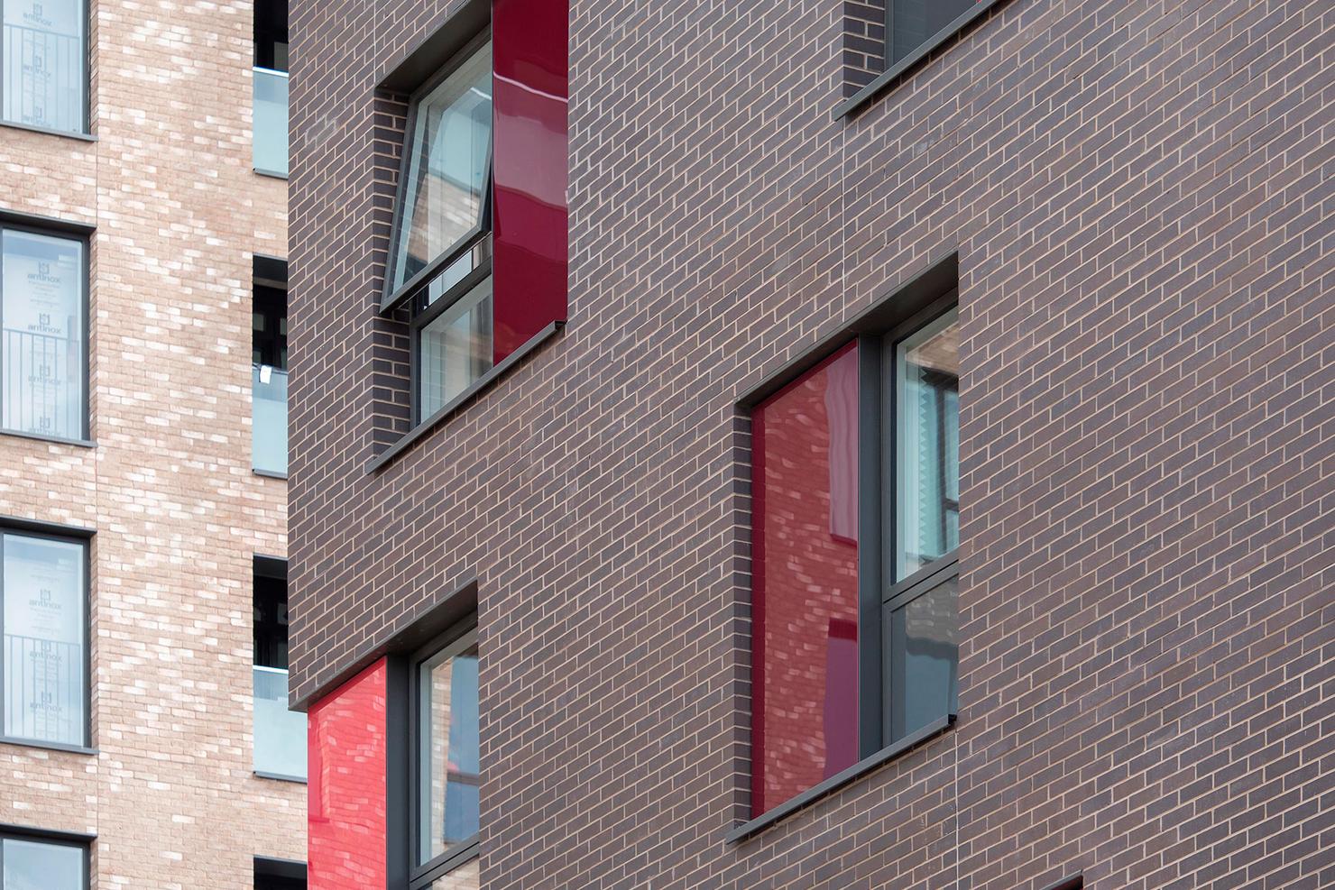 Dark Moroccan Smooth application 4