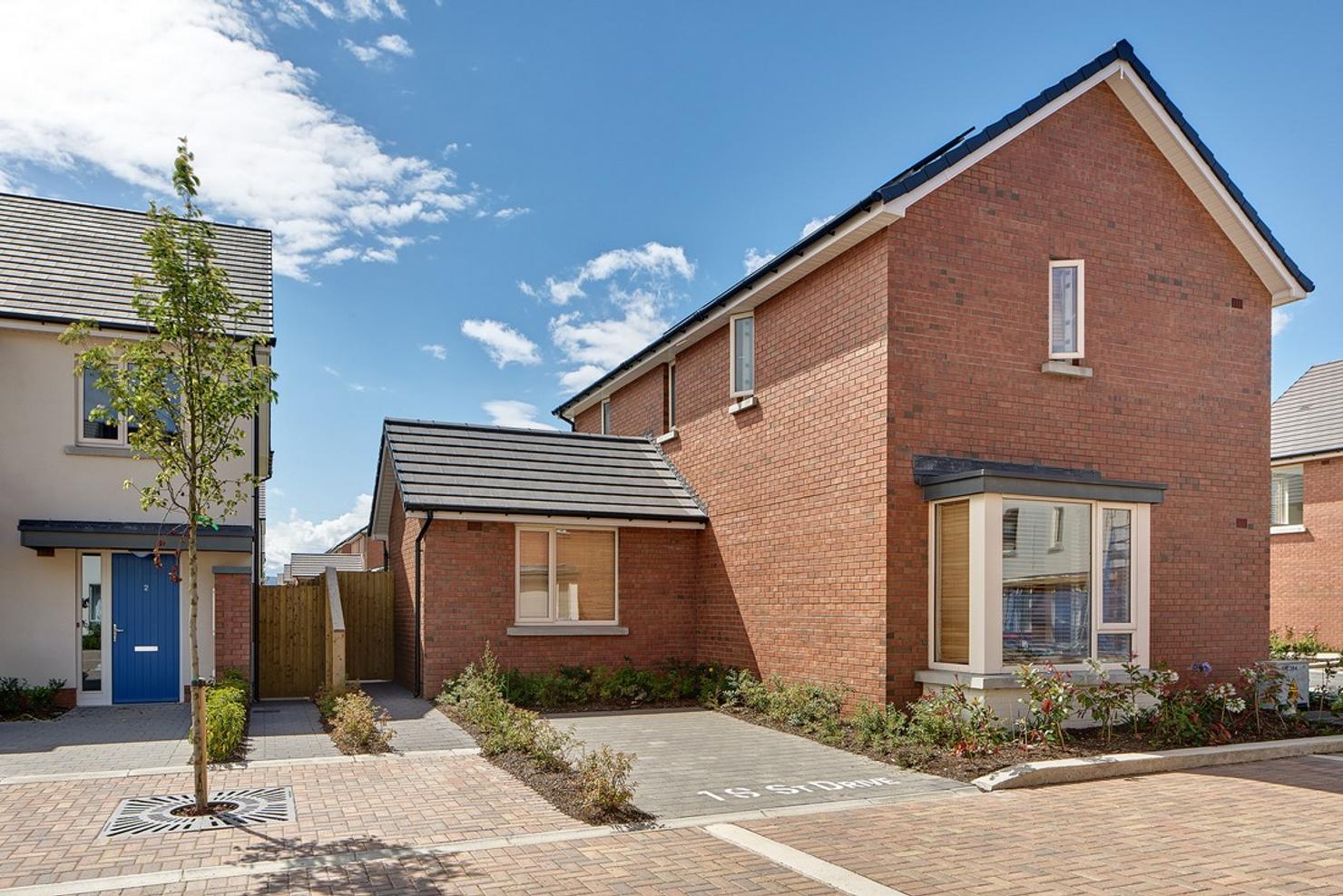 Victorian Red Multi application 4