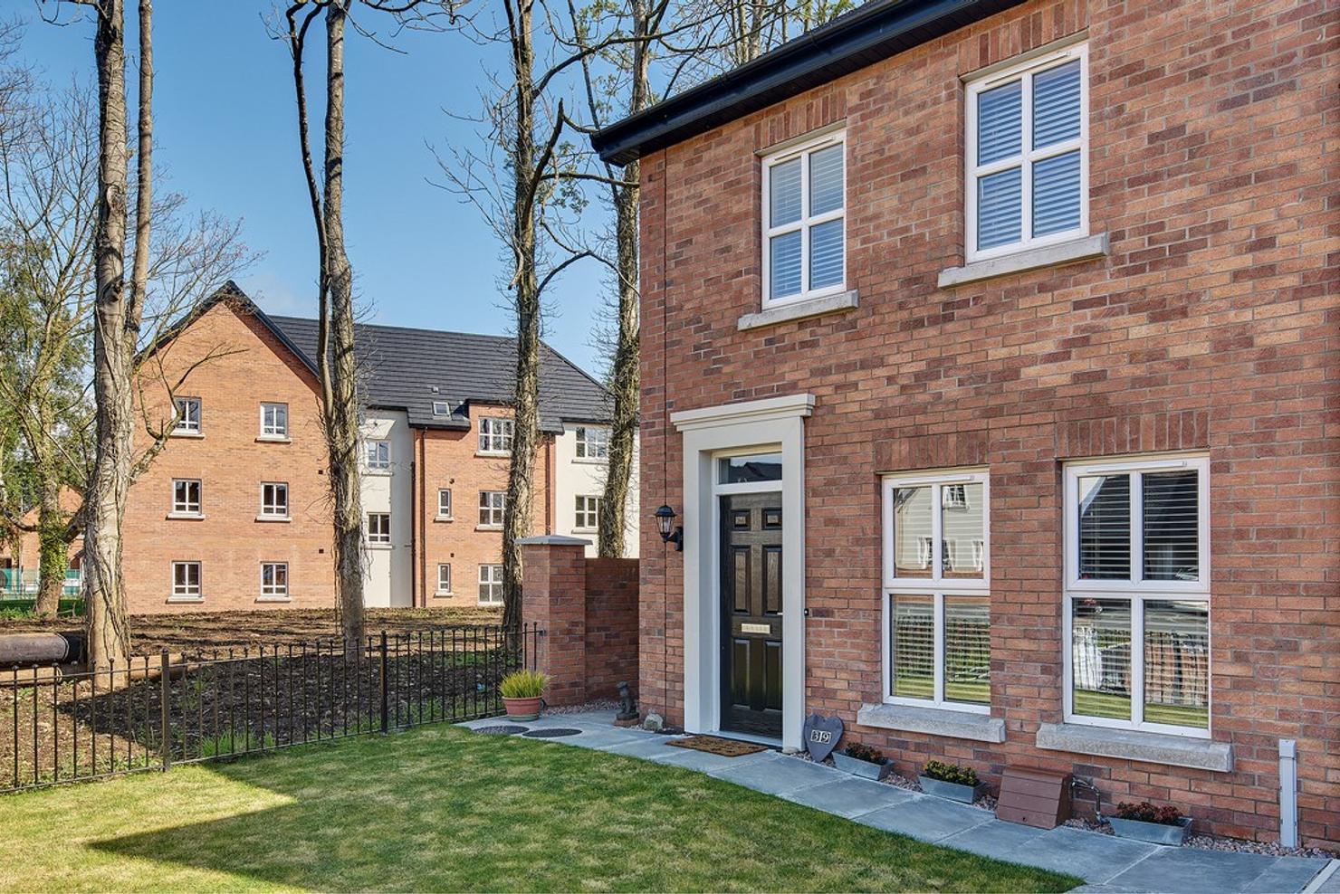 Cheshire Red Multi application 4