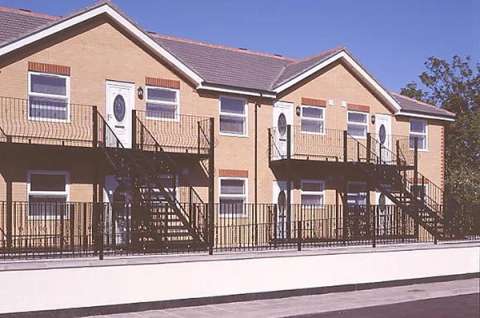 Kemsley Yellow application 1