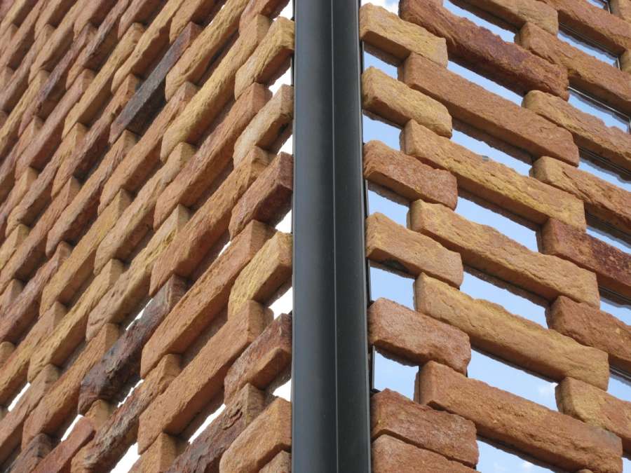 Primula Brick Use - Garden Structure  - Columbarium Begraafplaats Netherlands