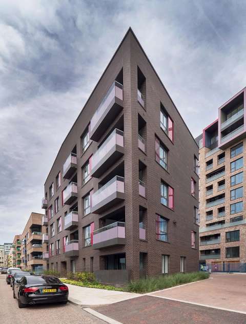 Dark Moroccan Smooth application 1