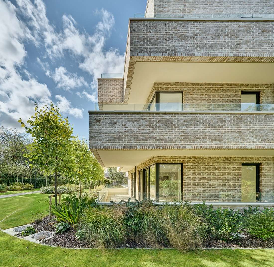Donnybrook Gardens, Roebuck, Dublin using Bronsgroen brick