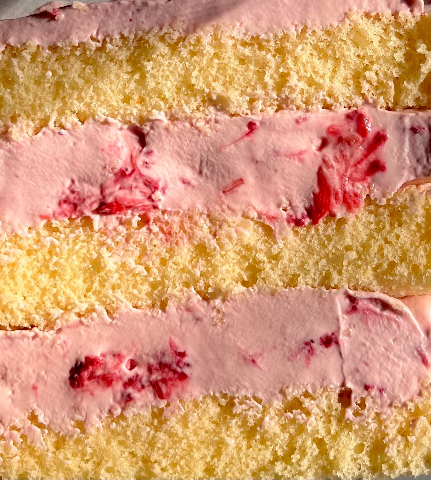 клубничный йогурт