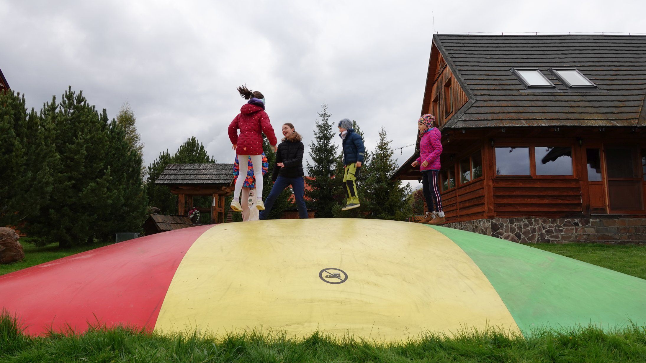 Sústredenie speváckeho zboru Popradčatá  v Tatranskej Lomnici.