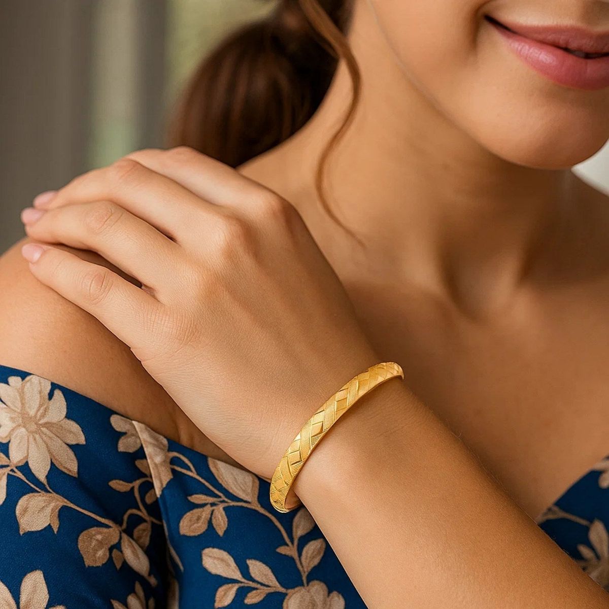 14k Yellow Gold Domed Bangle with a Weave Motif (6.00 mm) thumbnail 4