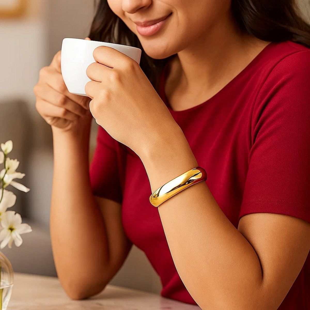 Classic Bangle in 14k Yellow Gold (13.50 mm) thumbnail 4