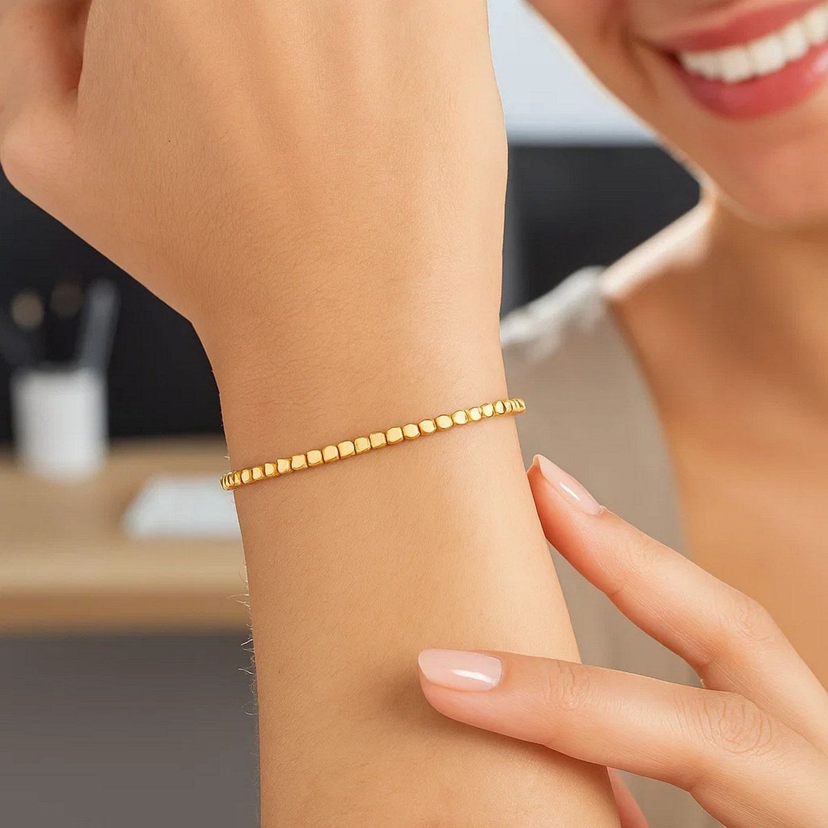 14k Yellow Gold High Polish Bead Cuff Bangle (2.40 mm) thumbnail 4
