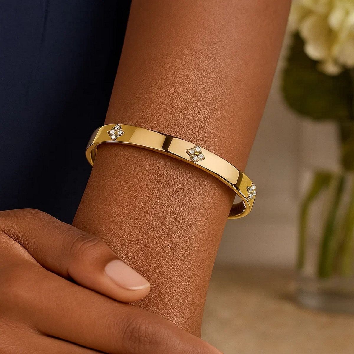 14k Yellow Gold Trilogy Diamond Bangle (5.40 mm) thumbnail 4