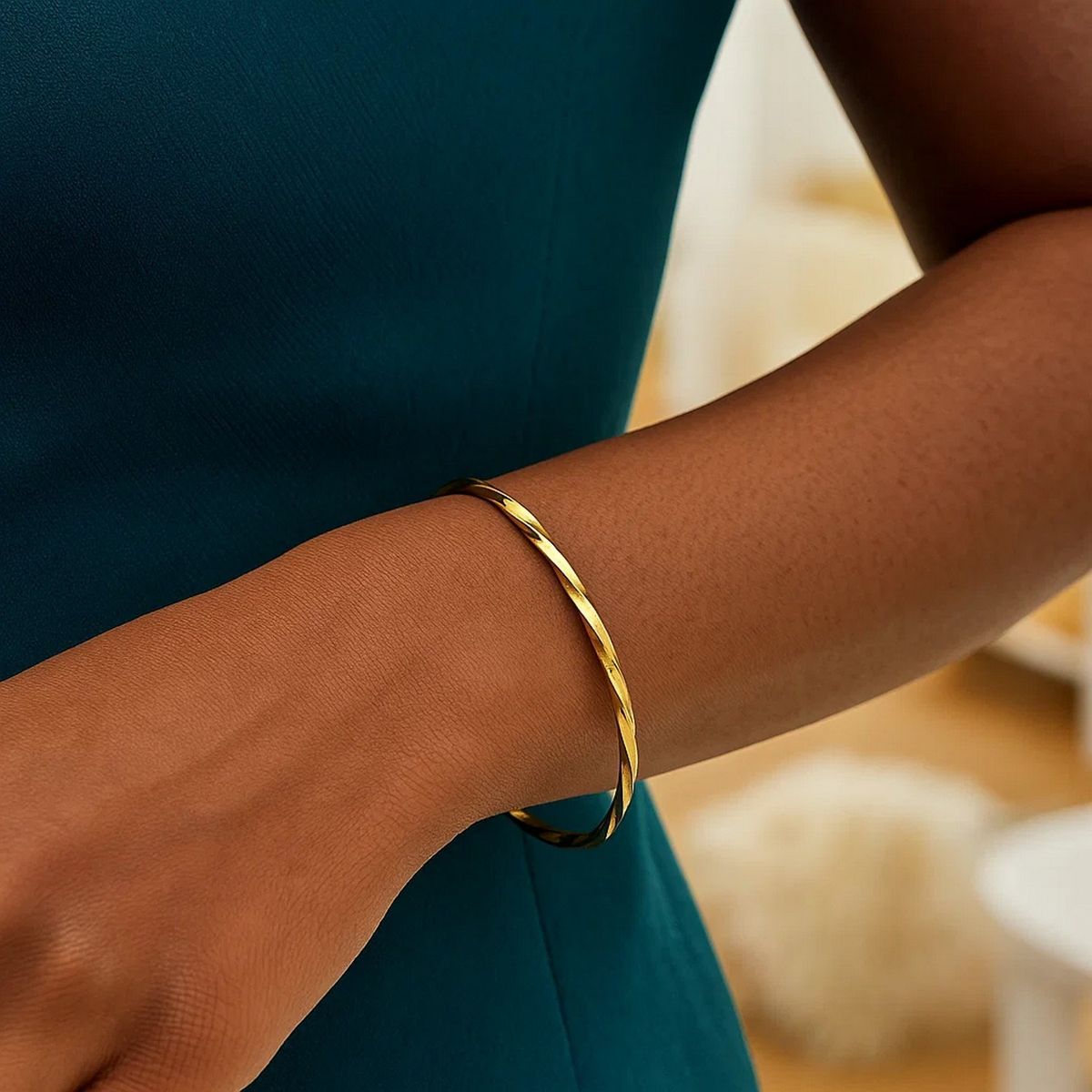14k Yellow Gold Thin Twisted Shiny Bangle (2.50 mm) thumbnail 5