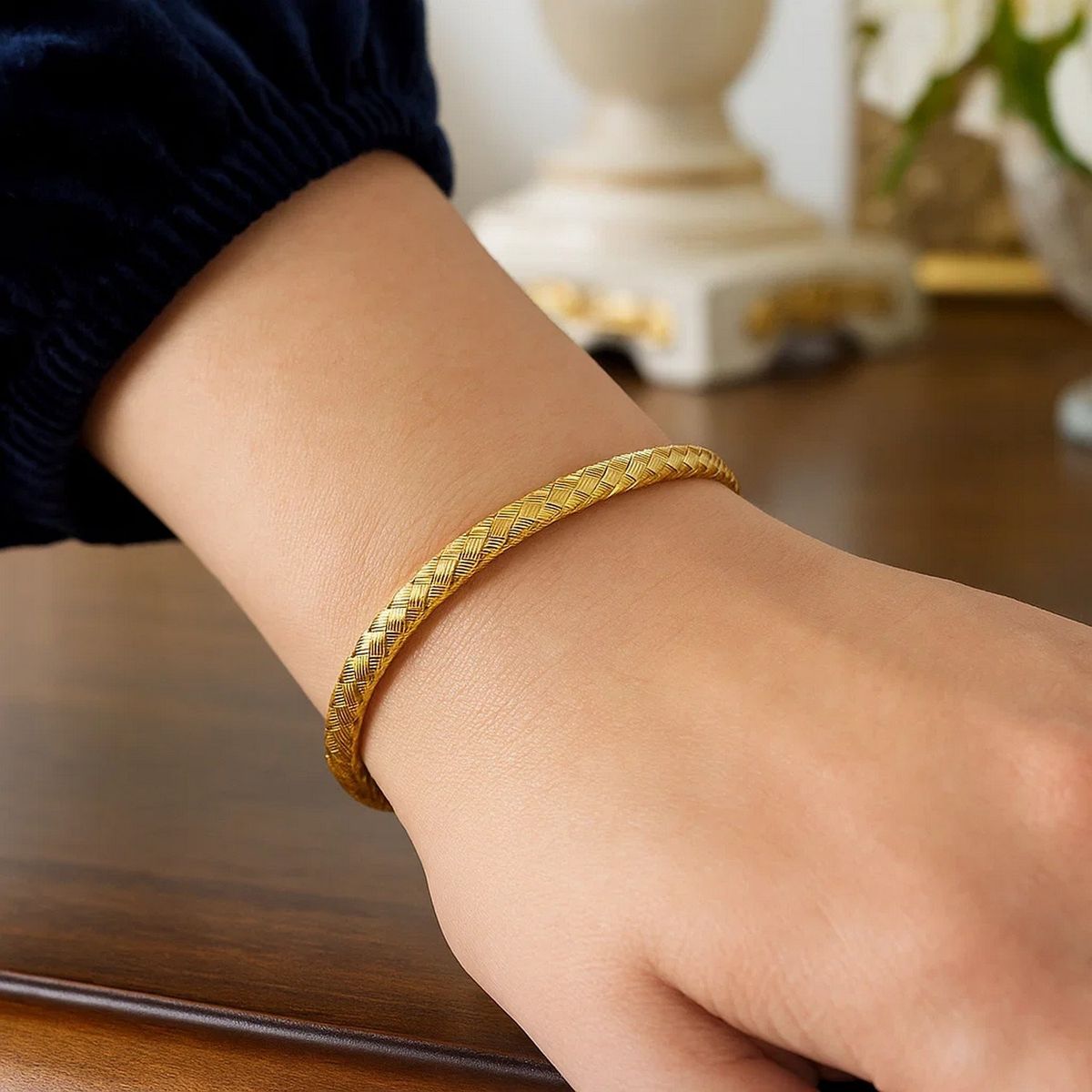 Fancy Weave Bangle in 14k Yellow Gold (5.00 mm) thumbnail 3