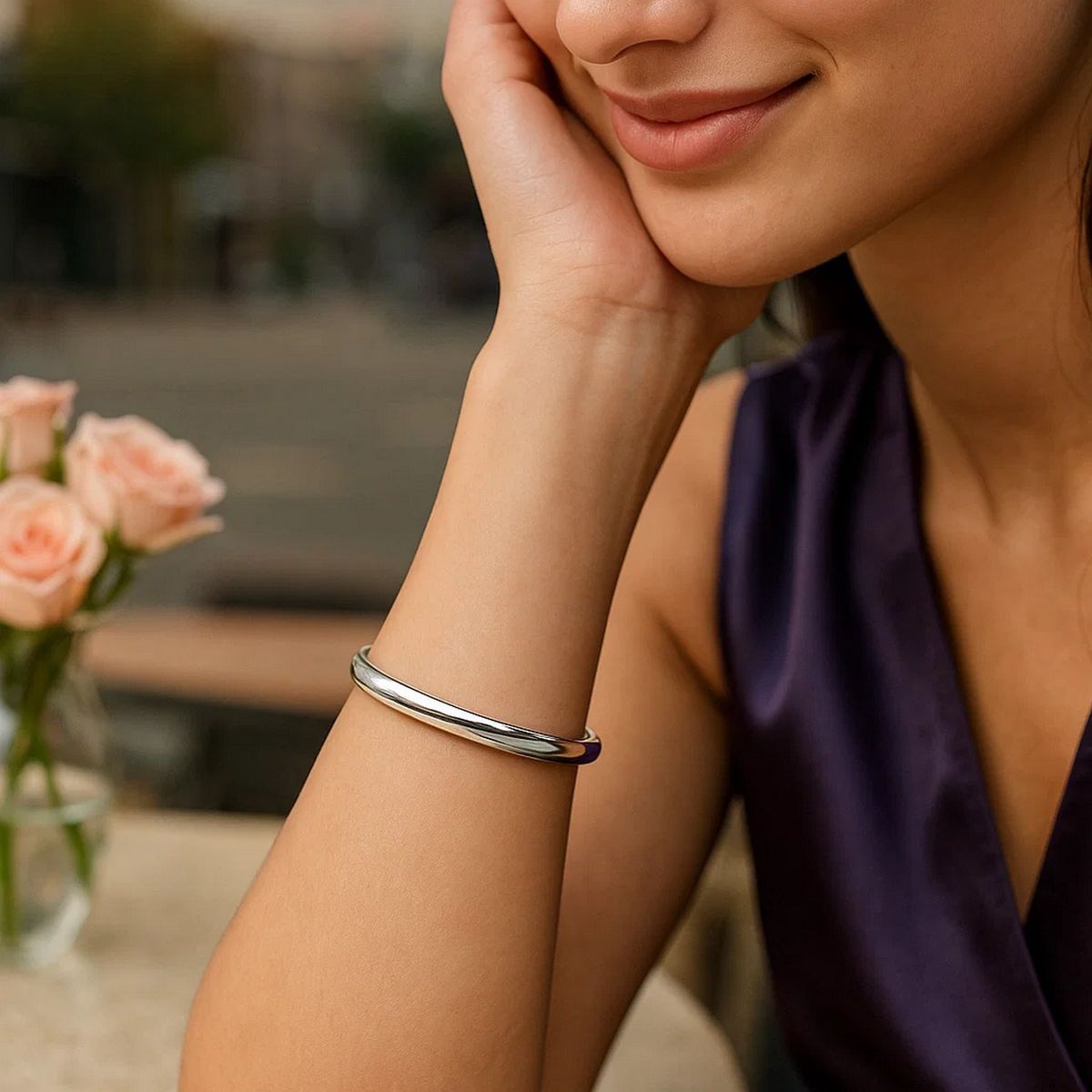 Classic Bangle in 14k White Gold (5.00 mm) thumbnail 4