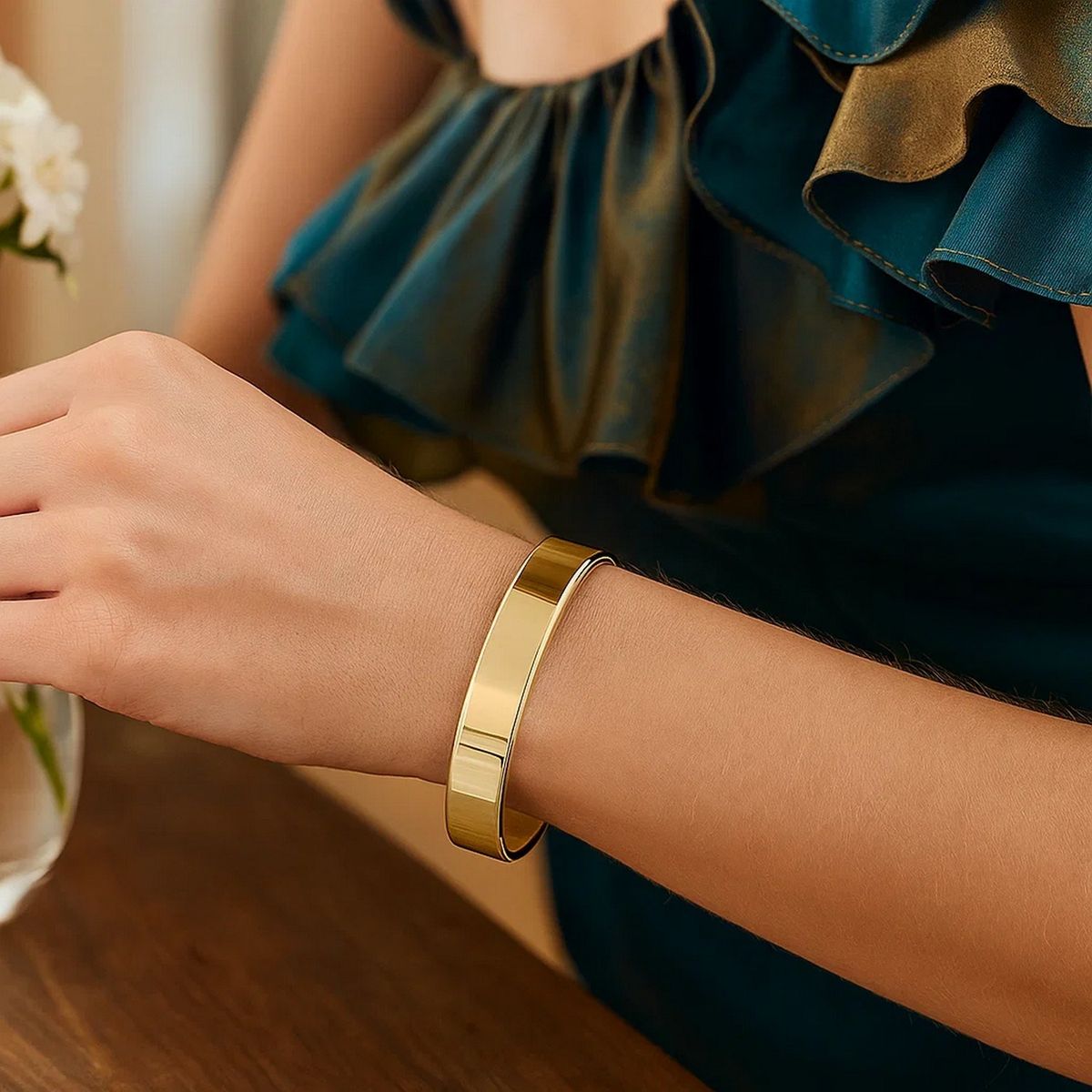 14K Yellow Gold Classic Polished Bangle (10.00 mm) thumbnail 5