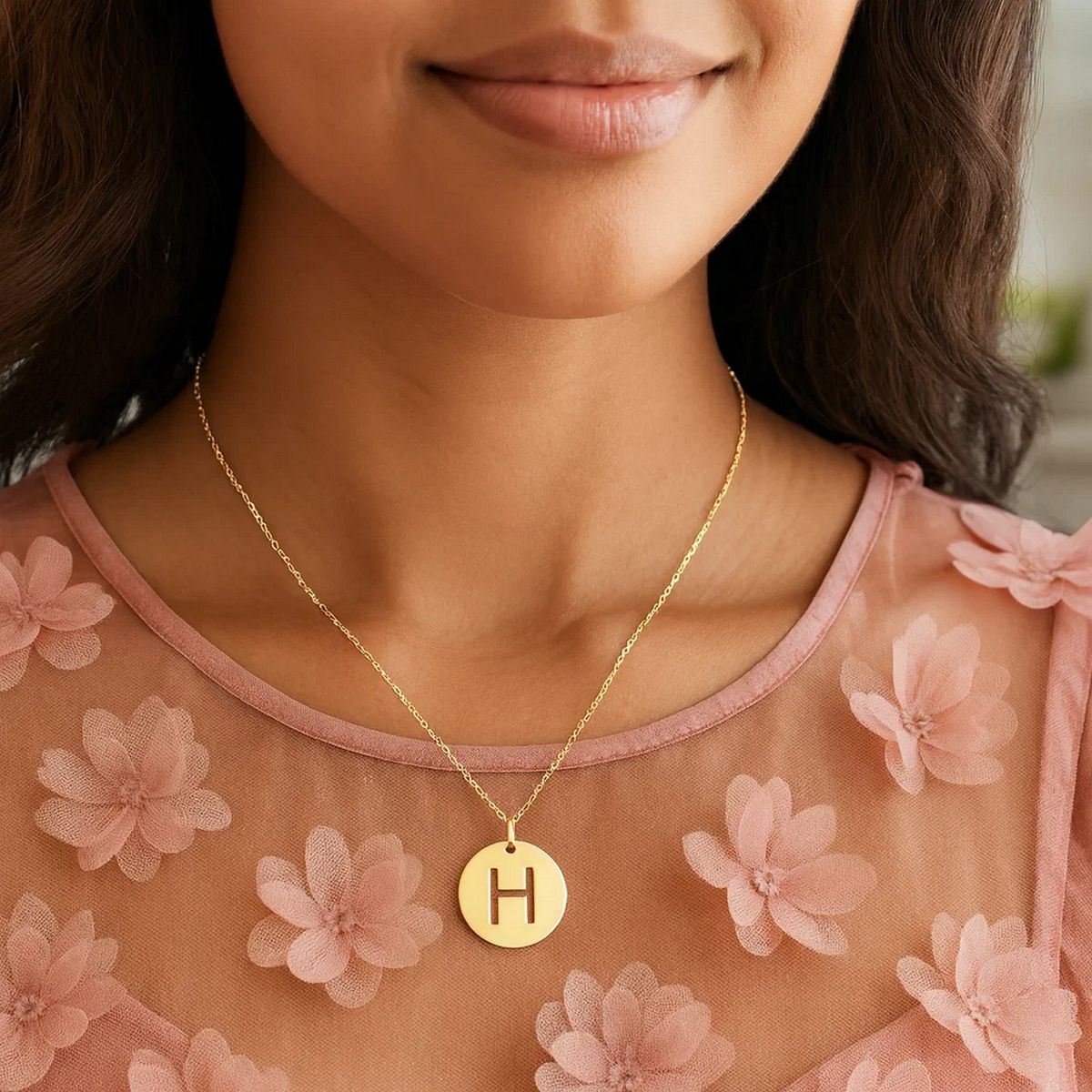 14K Yellow Gold Disc Initial H Pendant thumbnail 2