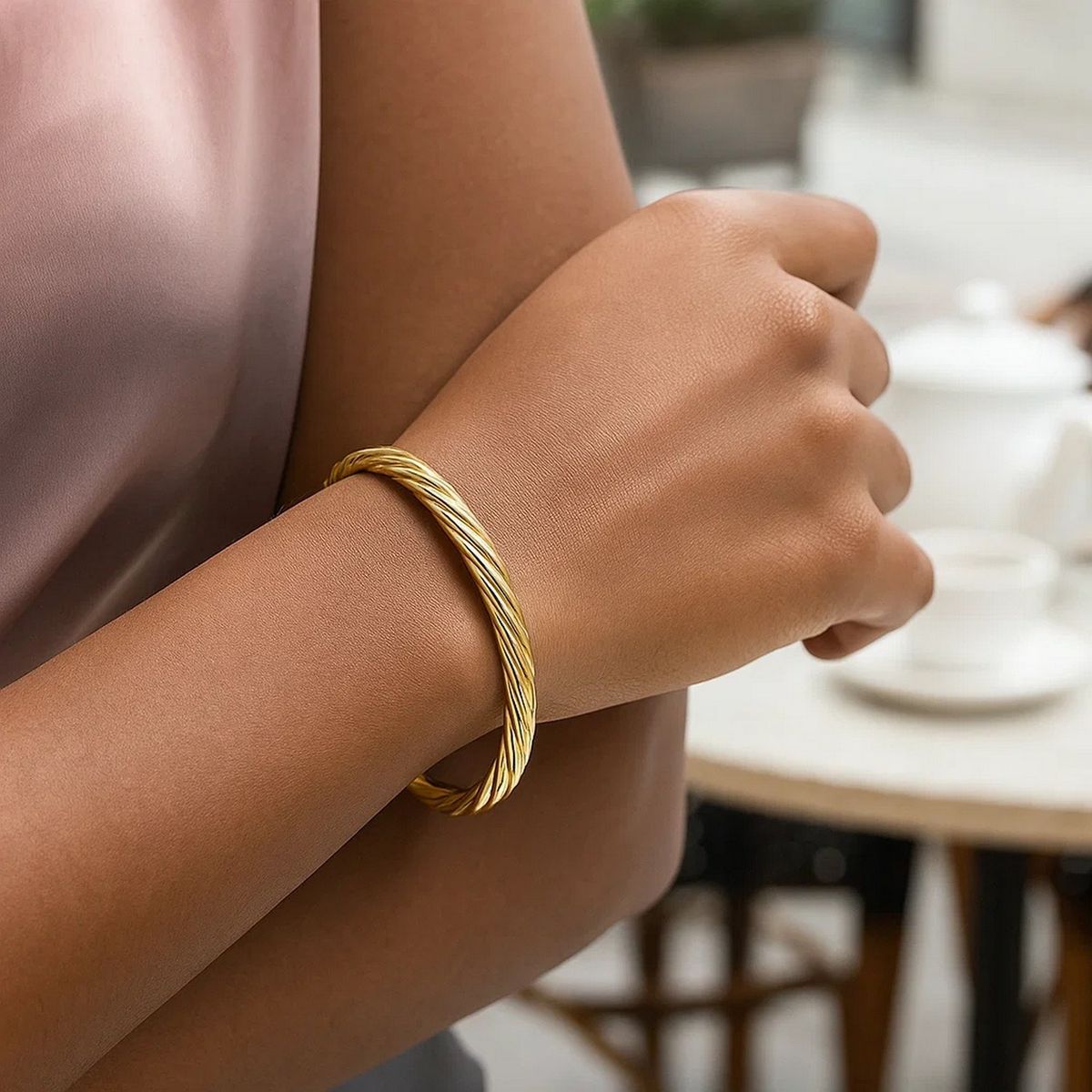 14k Yellow Gold Twist Bangle (5.30 mm) thumbnail 6