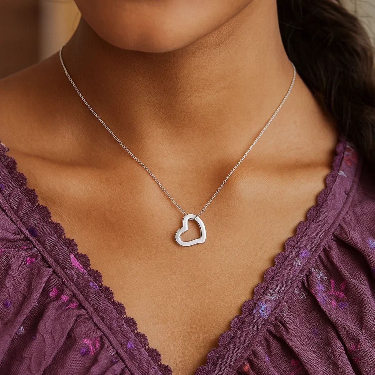 14k White Gold Heart Pendant thumbnail 3