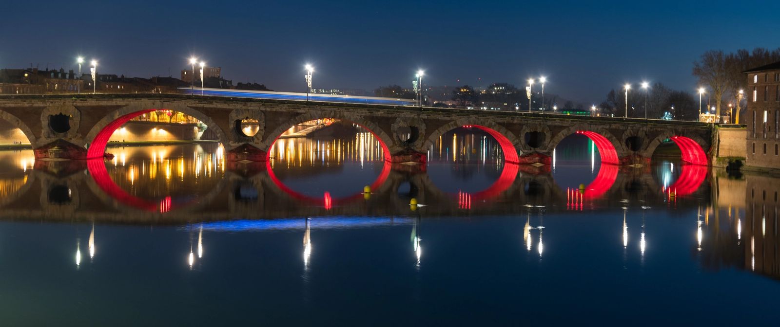 Toulouse, le Pont-Neuf au crépuscule