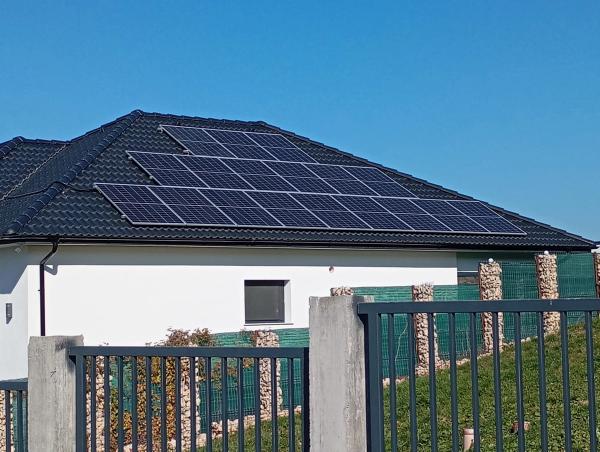 Sistem fotovoltaic Jinko Solar de 8 kW